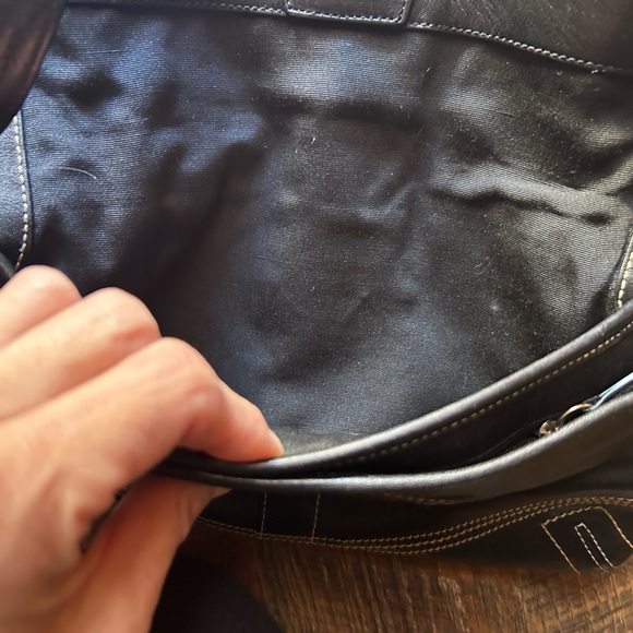 *COACH* Handbag - Picture 7 of 8